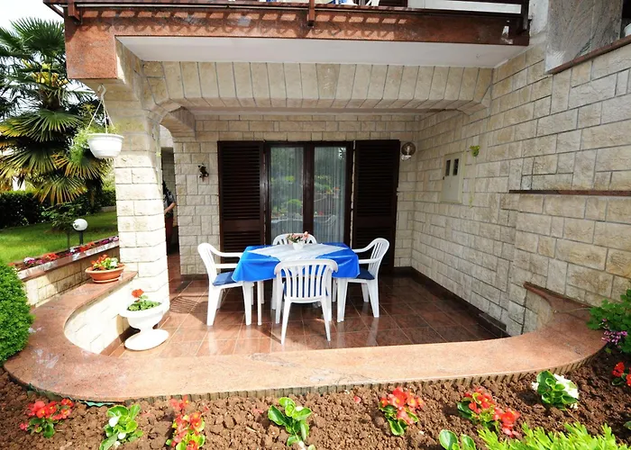 Spadici Mit 2 Schlafzimmern 300m Bis Zum * 波雷奇