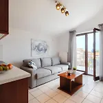 Spadici Mit 2 Schlafzimmern 300m Bis Zum Apartment Porec