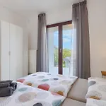 Spadici Mit 2 Schlafzimmern 300m Bis Zum * Porec