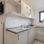 Apartment Spadici Mit 2 Schlafzimmern 300m Bis Zum Porec
