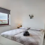 Spadici Mit 2 Schlafzimmern 300m Bis Zum Apartment Porec