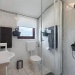 Apartment Spadici Mit 2 Schlafzimmern 300m Bis Zum Porec