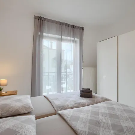 Spadici Mit 2 Schlafzimmern 300m Bis Zum Apartment *