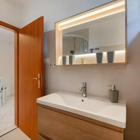 Spadici Mit 2 Schlafzimmern 300m Bis Zum Apartment
