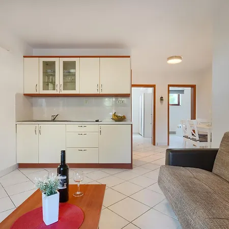 Apartment Spadici Mit 2 Schlafzimmern 300m Bis Zum