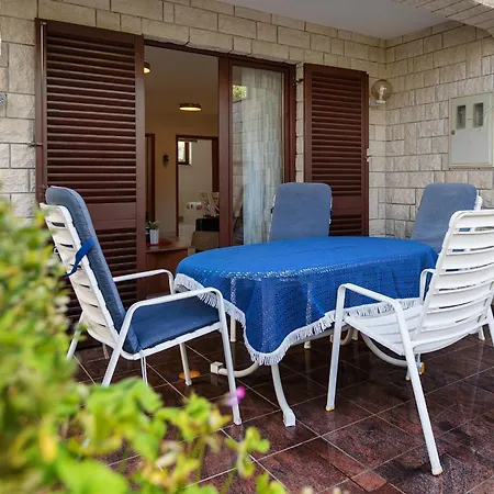 Apartment Spadici Mit 2 Schlafzimmern 300m Bis Zum