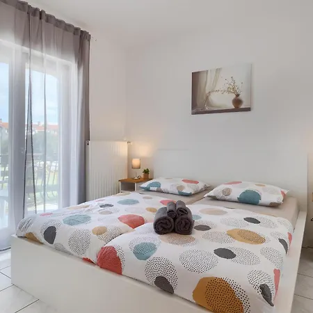 Spadici Mit 2 Schlafzimmern 300m Bis Zum * Porec