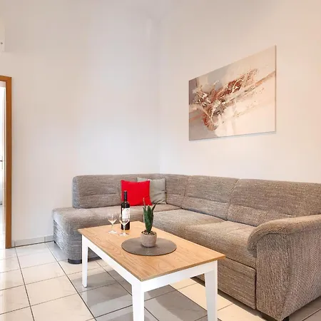 Apartment Spadici Mit 2 Schlafzimmern 300m Bis Zum