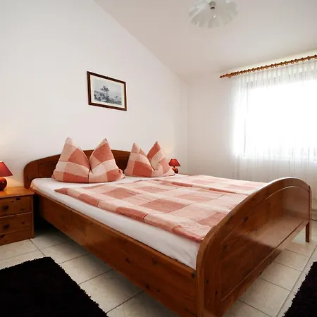 Apartment Spadici Mit 2 Schlafzimmern 300m Bis Zum *