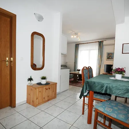 Apartment Spadici Mit 2 Schlafzimmern 300m Bis Zum *